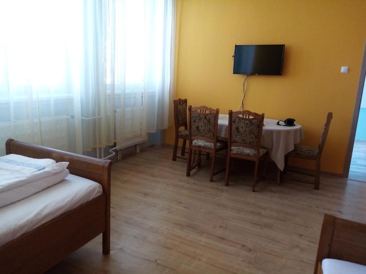 Hotel Hubert Nové Zámky 외부 사진