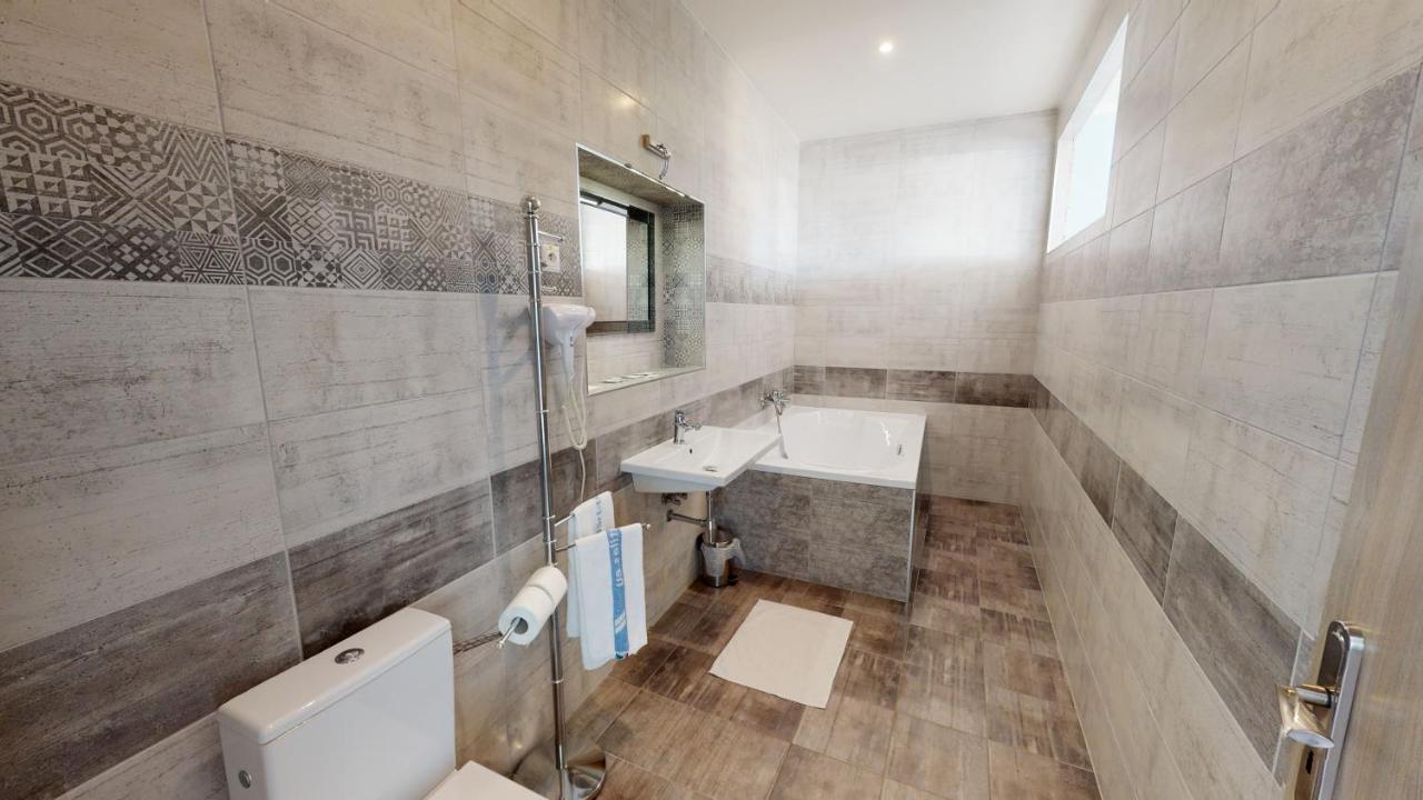 Hotel Hubert Nové Zámky 외부 사진