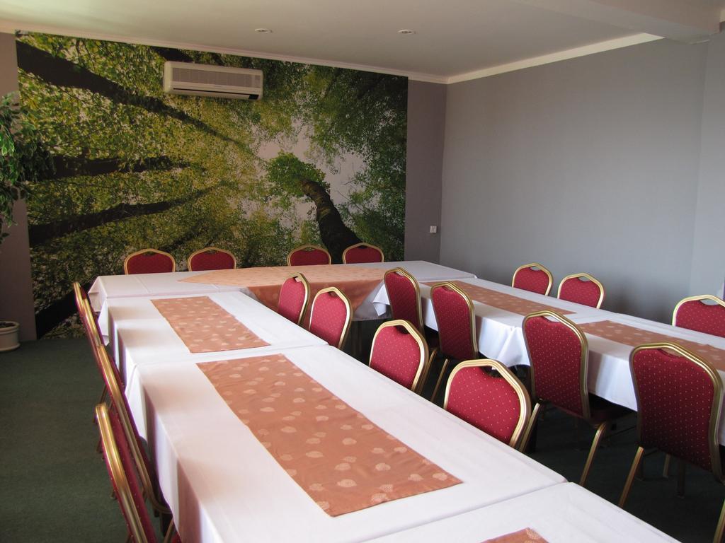 Hotel Hubert Nové Zámky 외부 사진