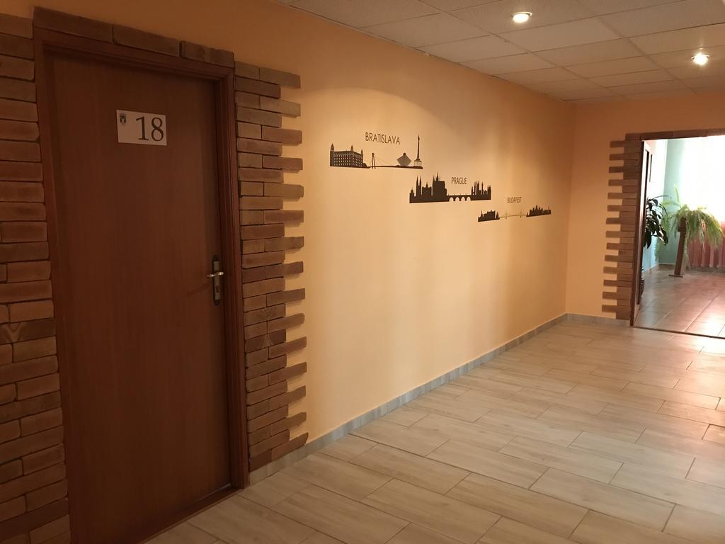 Hotel Hubert Nové Zámky 외부 사진