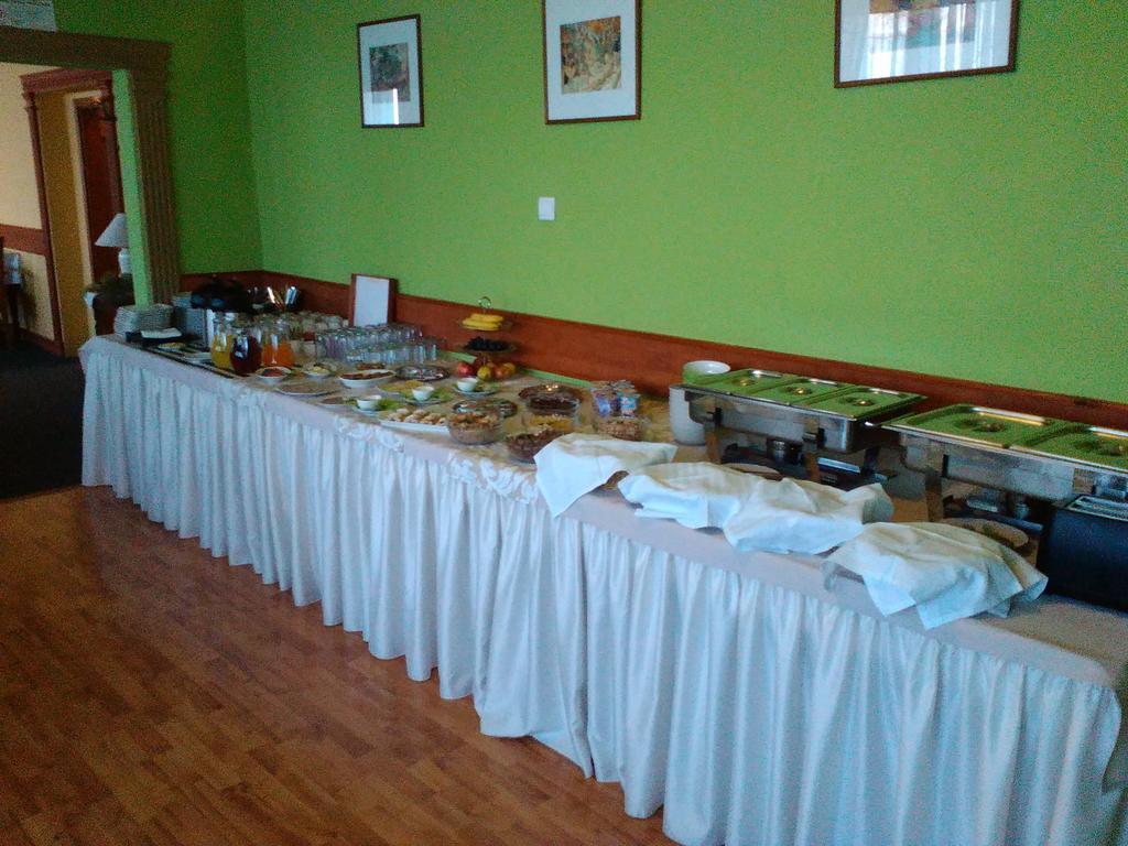 Hotel Hubert Nové Zámky 외부 사진